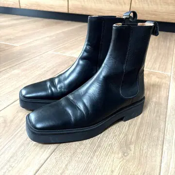 ZARA 천연 가죽 사이드 고어 부츠