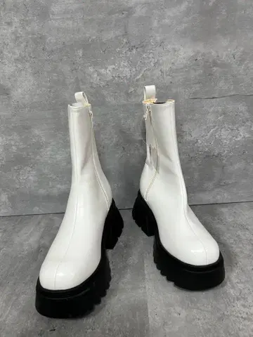 Realta 레알타 통굽 볼륨 밑창 사이드 고어 부츠 24cm