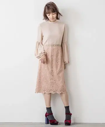 1637 배너 바렛 베이지 벌룬 슬리브 레이스 원피스 38