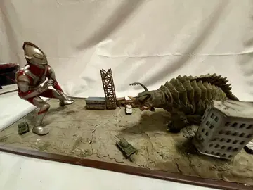 울트라맨 네롱가 레진 키트 22cm