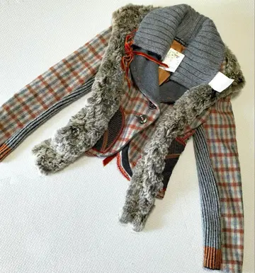 새상품 TRICOT CHIC 자켓 미라인 이탈리아제