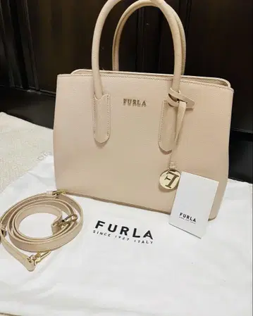 FURLA 훌라 옅은 핑크 핸드백 숄더백 수납 가방 설명서 포함 새상품급