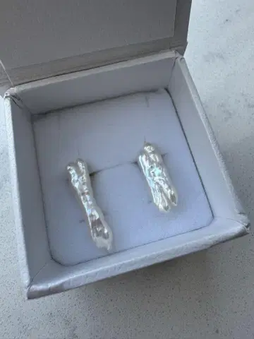 고드름 같은 펄 Marion Jewel 펄 귀걸이