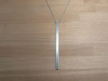 레이어드 바 네크리스
