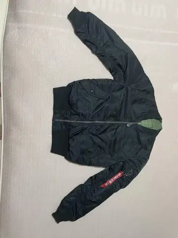 ALPHA INDUSTRIES INC의 스토어