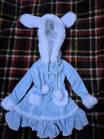 DD DDS 의상