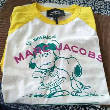 피넛과 MARC JACOBS의 콜라보레이션 T셔츠
