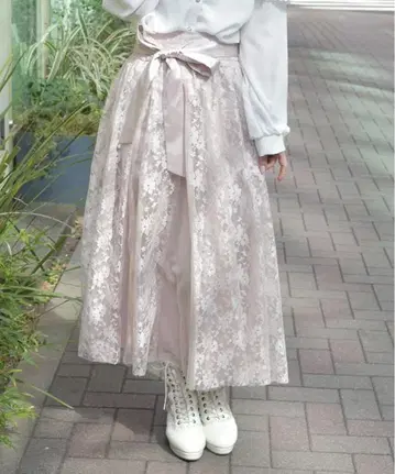 미사용 새상품 axes femme 라메 튤 x 레이스 절개 스커트