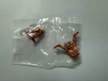 진격의 거인 펜 받침대 갑옷의 거인