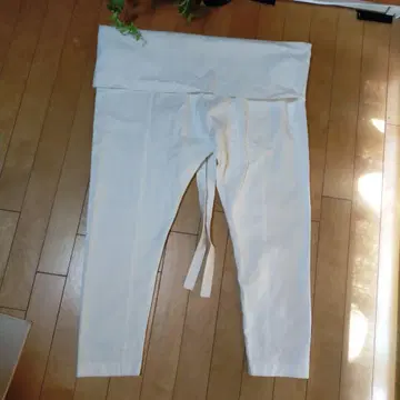 화이트 코튼 캐주얼 팬츠 허리 리본 포함