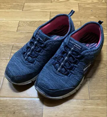 스케쳐스 메모리 폼 네이비 x 핑크 23cm