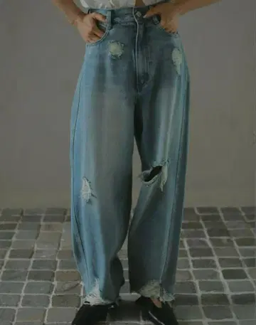 HEM FRINGE EGG DENIM PANTS 24인치