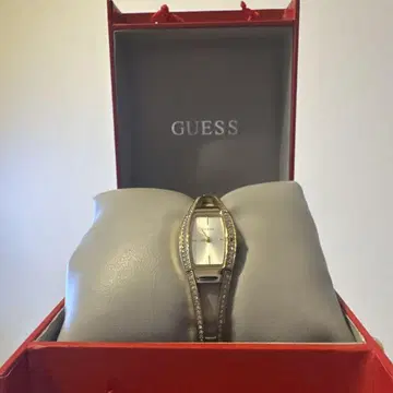 [ GUESS ] 게스 석제 골드 여성용 손목시계
