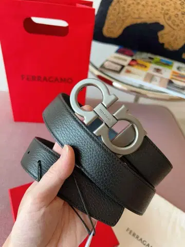 [ 인기 상품 ] 페라가모 간치니 실버 버클 양면 벨트 실버