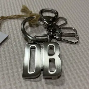 DIRK BIKKEMBERGS 딕 비켐버그 DB 키링