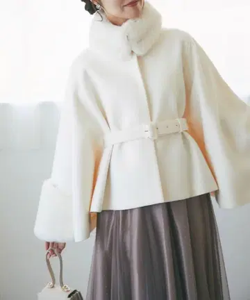 tocco closet 2WAY 퍼&벨트 부착 케이프 라이크 코트