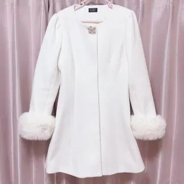 evelyn 비쥬 코트 화이트