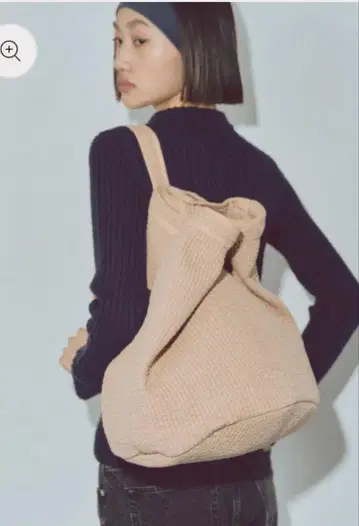 vakt. SHOULDER / BEIGE THE SHISHIKUI