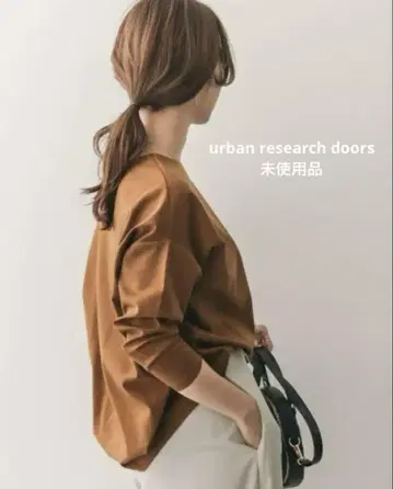 [ 미사용품 ] 어반 리서치 도어스 코튼 턱 티셔츠