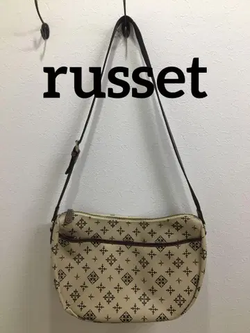 [ russet ] 숄더백 베이지 로고 모티브 패턴