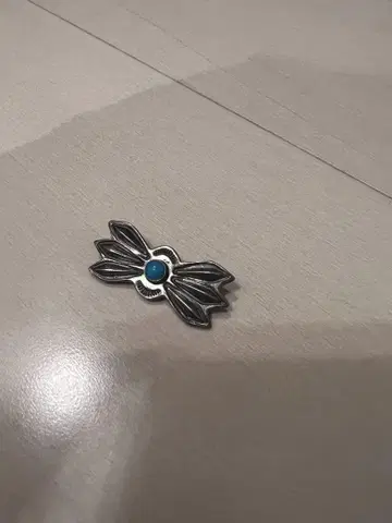 래리 스미스 (LARRY SMITH) BUTTERFLY PIN