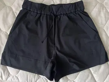 새상품급 lululemon 룰루레몬 여성용 큐롯 블랙 XS
