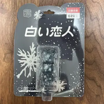베어브릭 x 화이트 러버 100% 수량 한정 BE@RBRICK
