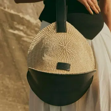 OMMO CIRCLE STRAW BAG 서클 스트로우 백 카고백