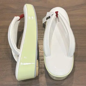 에리슈 조리 탄초 조리 화이트 에나멜 연한 녹색 소가죽 사용 23.5cm