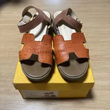 Hills Avenue 힐즈아베뉴 샌들 오렌지 23cm