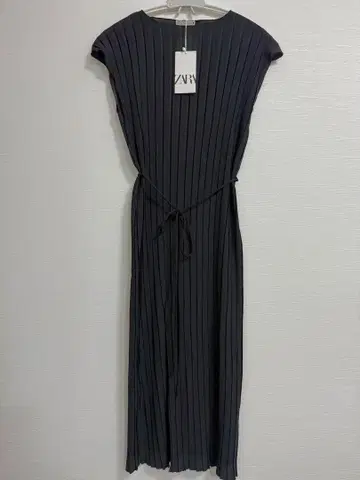 새상품 ZARA 플리츠 원피스