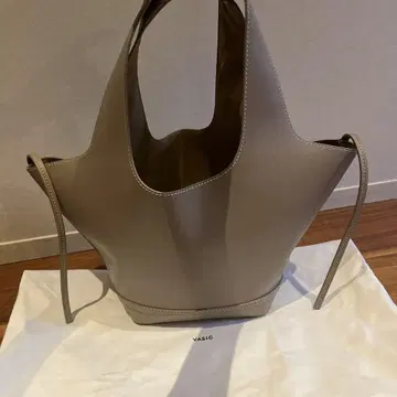 VASIC MASK 가죽 토트백 그레이지