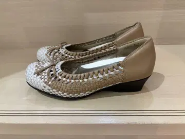 뜨개질 디자인 베이지 화이트 신발