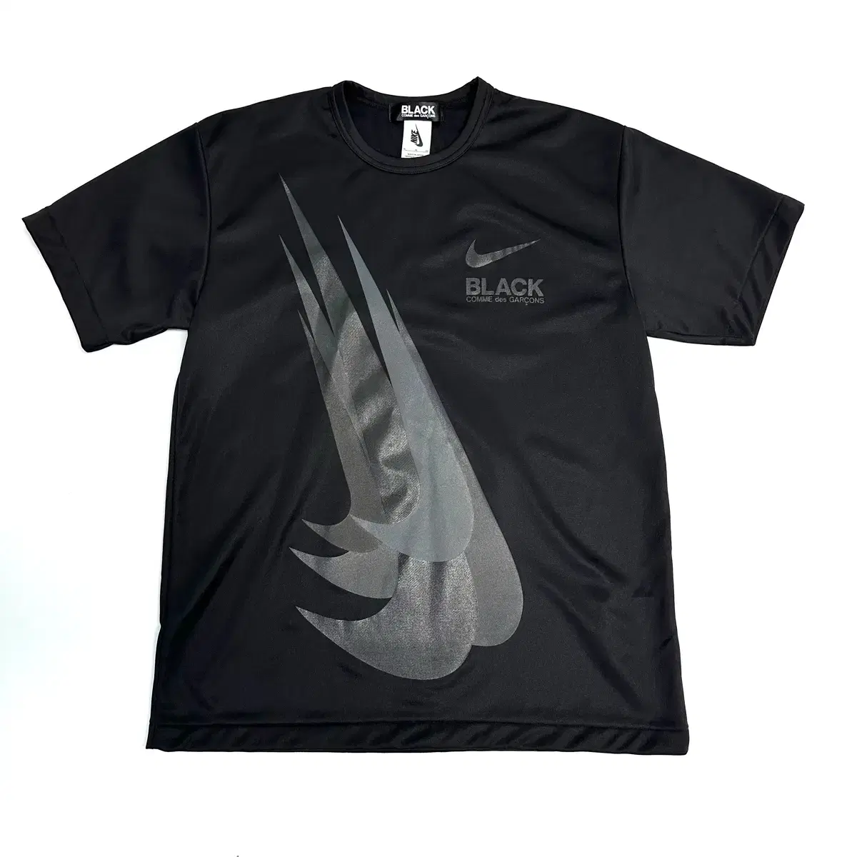 Comme des Garçons Black x Nike T-shirt XL on Bunjang Global Site.