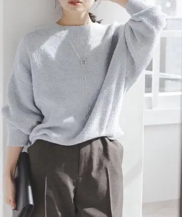 미사용 새상품 노블 이번 시즌 드라이 믹스 몰 풀오버 니트 그레이
