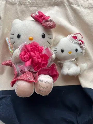 헬로키티 봉제 인형 세트