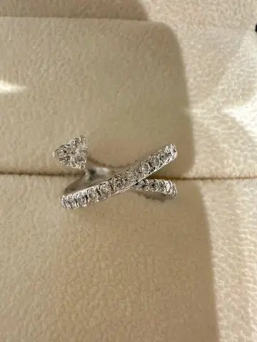 베리테 코데라토모코 다이아몬드 핑키링 하트 쉐이프컷