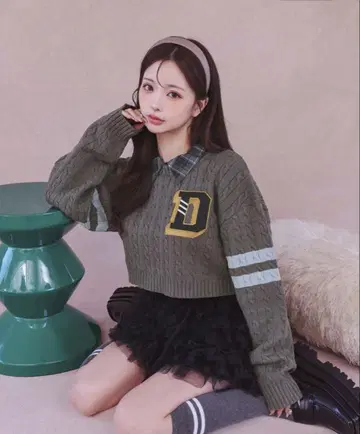 미사용 새상품 Darich 칼리지 와펜 숏 니트탑