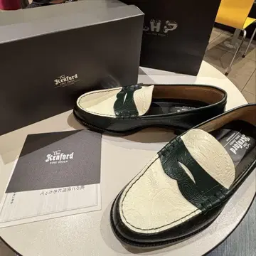 The Kenford Fineshoes/ENBOSSED LOAFERS