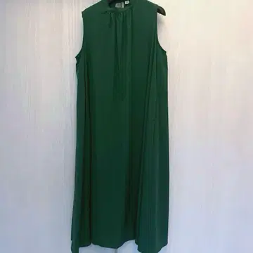 SUMi STYLE 이아파피요네 슬리브리스 롱 원피스 그린