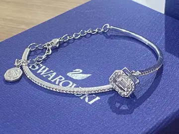 SWAROVSKI UNA 스와로브스키 뱅글 실버 정가 24,200엔