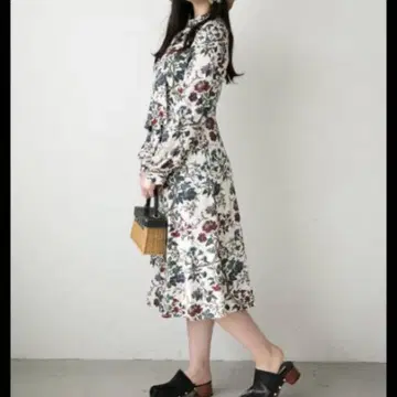 CINEMATIQ 보태니컬 무늬 릴랙스 리본 원피스