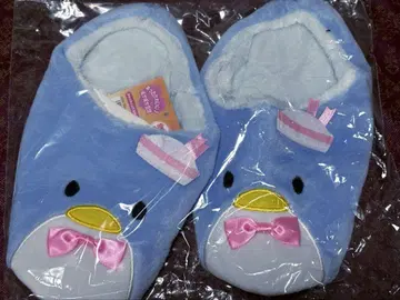 산리오 턱시도샘 겨울용 슬리퍼