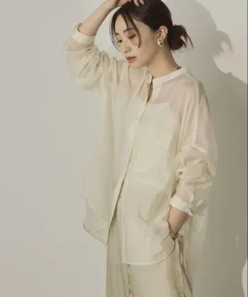 hunch [ WEB 한정판/별주 ] 밴드 카라 시어 셔츠