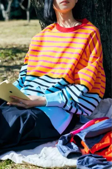 nagonstans 보더 비대칭 슬릿 풀오버