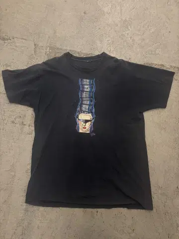 90s 소라야마 하지메 풍 그래픽 프린트 빈티지 블랙 티셔츠