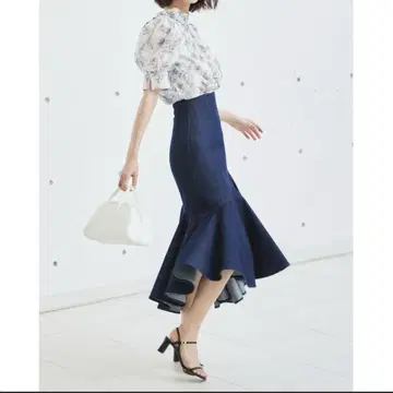 SNIDEL 스나이델 하이웨스트 헴 볼륨 스커트 데님 스커트