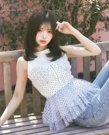다리치 레이어드 코르셋 볼륨 상의 화이트