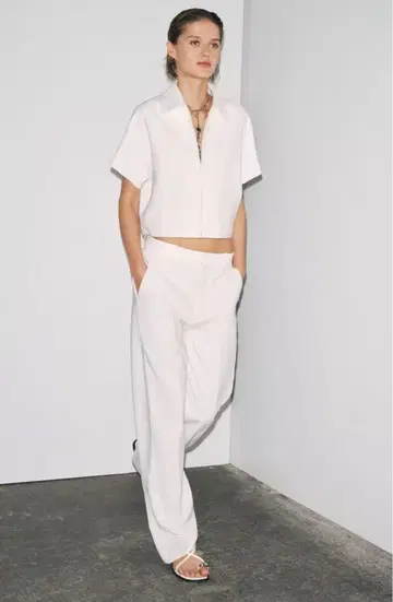 정가 7990엔 zara 자라 크롭 자켓 반팔 화이트 S