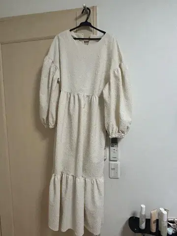 아이보리 플라워 무늬 롱 원피스